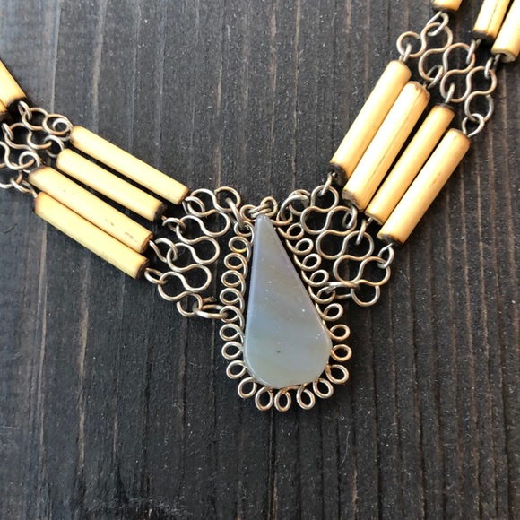 Vintage! Gray Stone Boho Choker Necklace - Picture 3 of 4